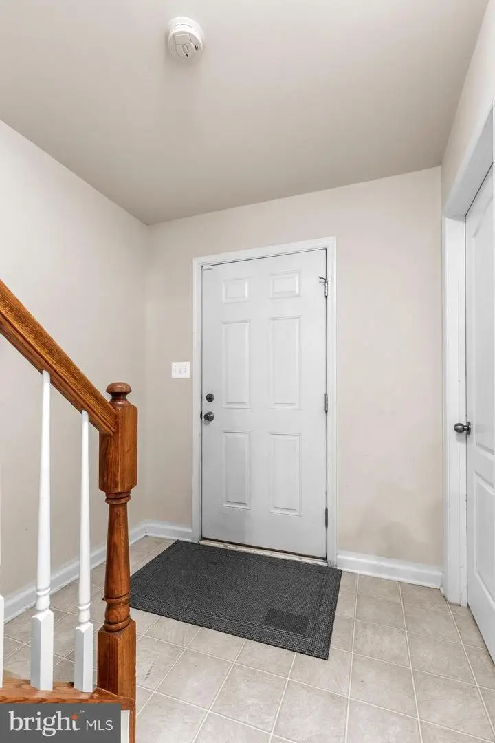 344 Dickens Dr, Lancaster, PA 17603 - #3