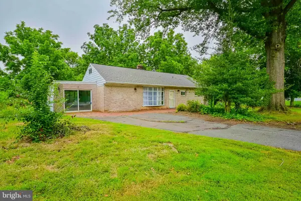 2 Gable Park Rd, LANCASTER, PA 17603