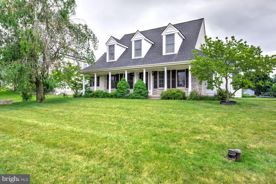 27 N Whisper Ln, New Holland, PA 17557 - #3