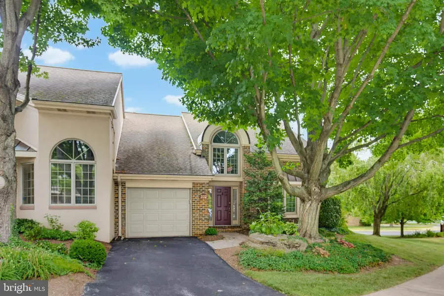 232 Willow Valley Dr, Lancaster, PA 17602 - #2