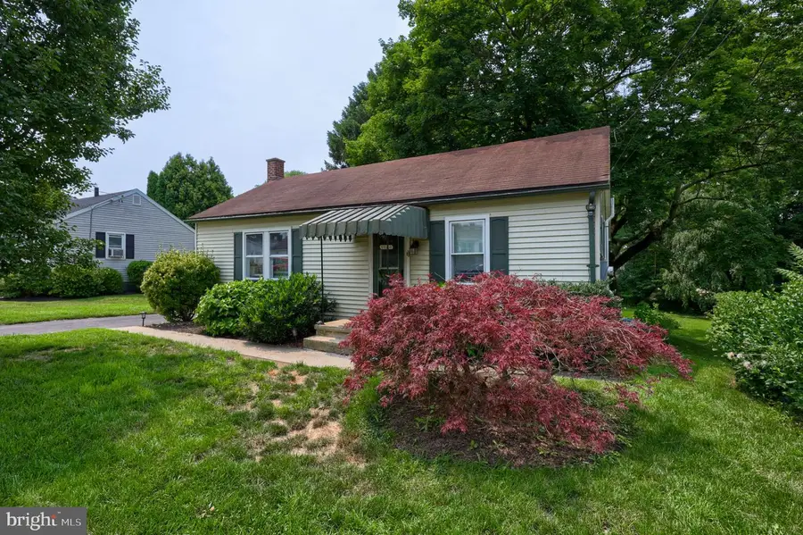 138 Crest Ave, Lancaster, PA 17602 - #2