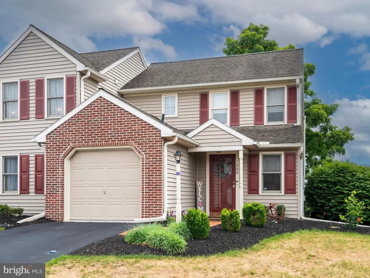206 Sand Ct, Ephrata, PA 17522 - #1