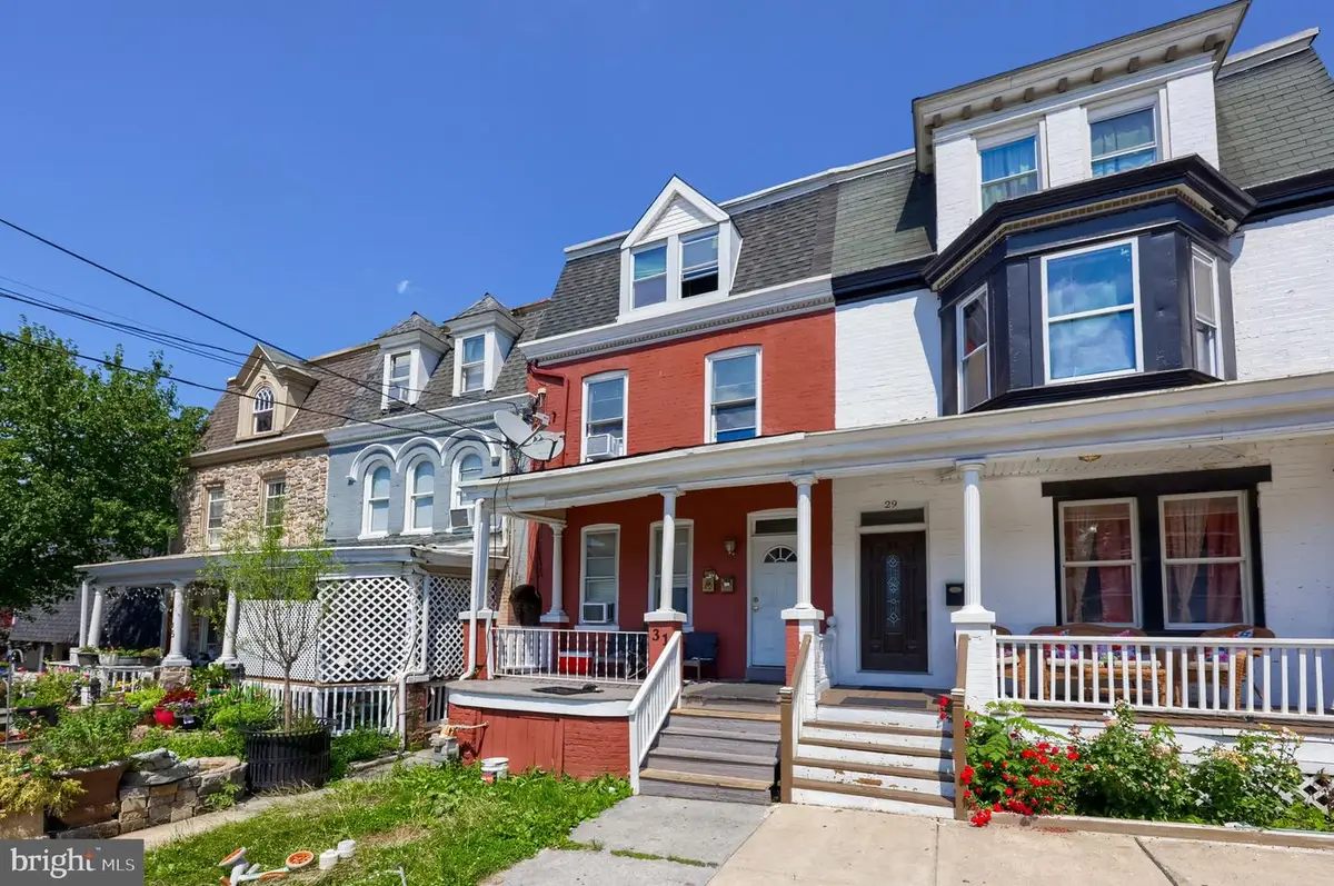 31 N Broad St, Lancaster, PA 17602 - #1