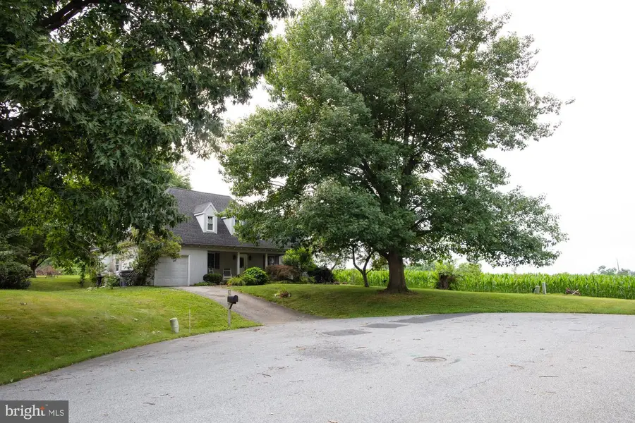 24 Strawberry Ln, Lancaster, PA 17602 - #2