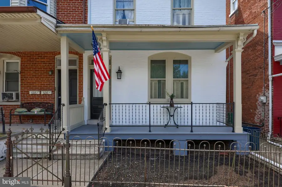 604 Union St, Columbia, PA 17512 - #2