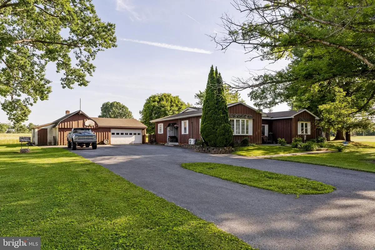 225 Hartings Park Rd, Denver, PA 17517 - #1
