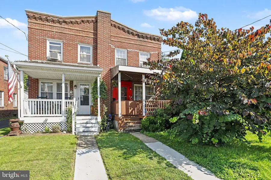239 Locust St, New Holland, PA 17557 - #3