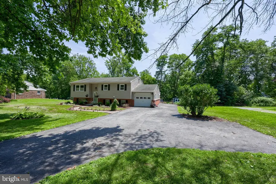 3356 Turnpike Rd, Elizabethtown, PA 17022 - #3