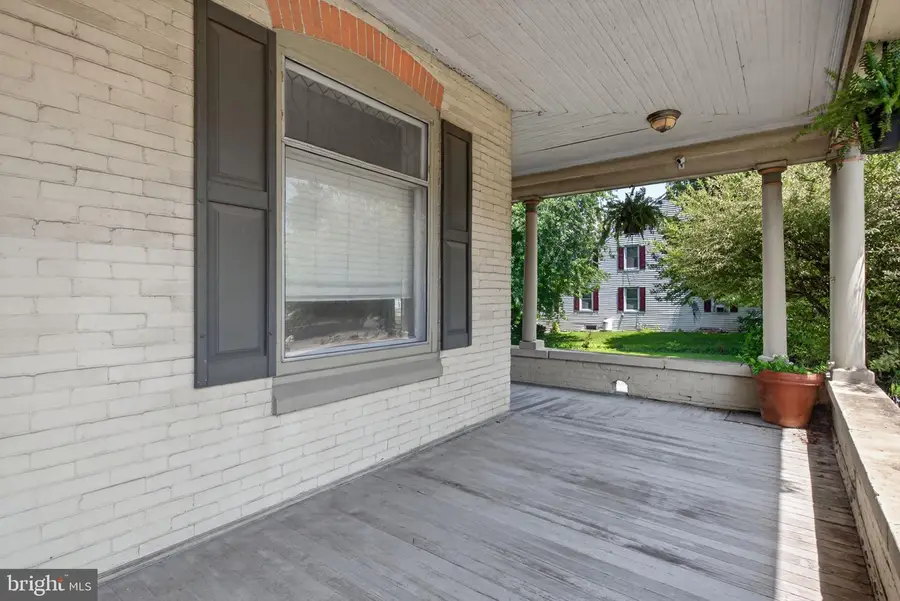 201 W Main St, Leola, PA 17540 - #3