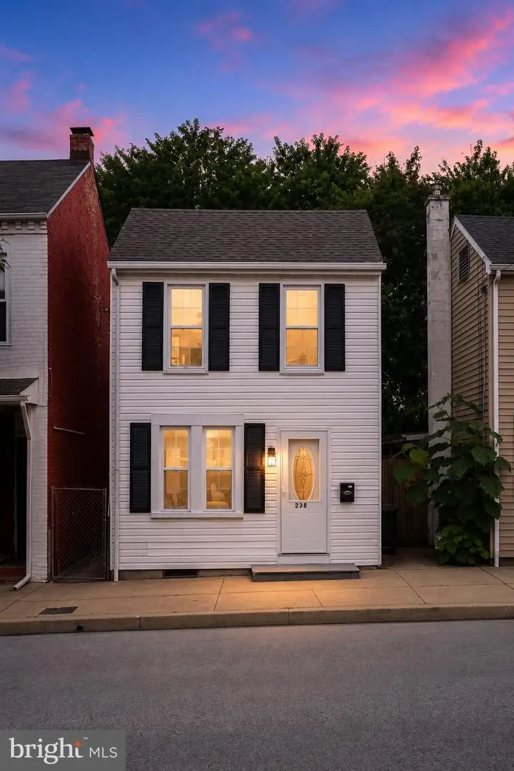 238 S 4th St, Columbia, PA 17512 - #1