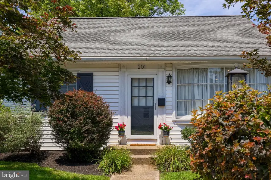 201 W Frederick St, Millersville, PA 17551 - #3