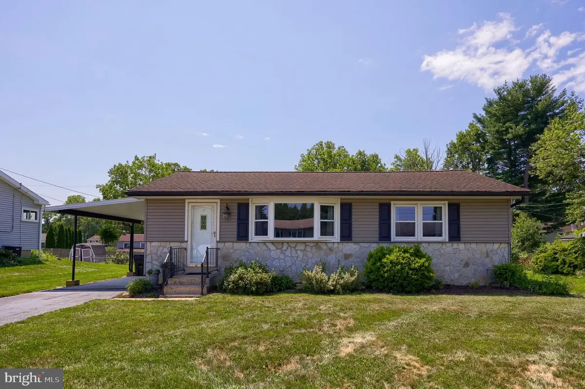 2742 Chapel Rd, Lancaster, PA 17603 - #1