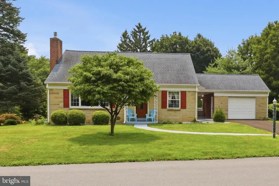 4 Edgehill Dr, Lancaster, PA 17603 - #2