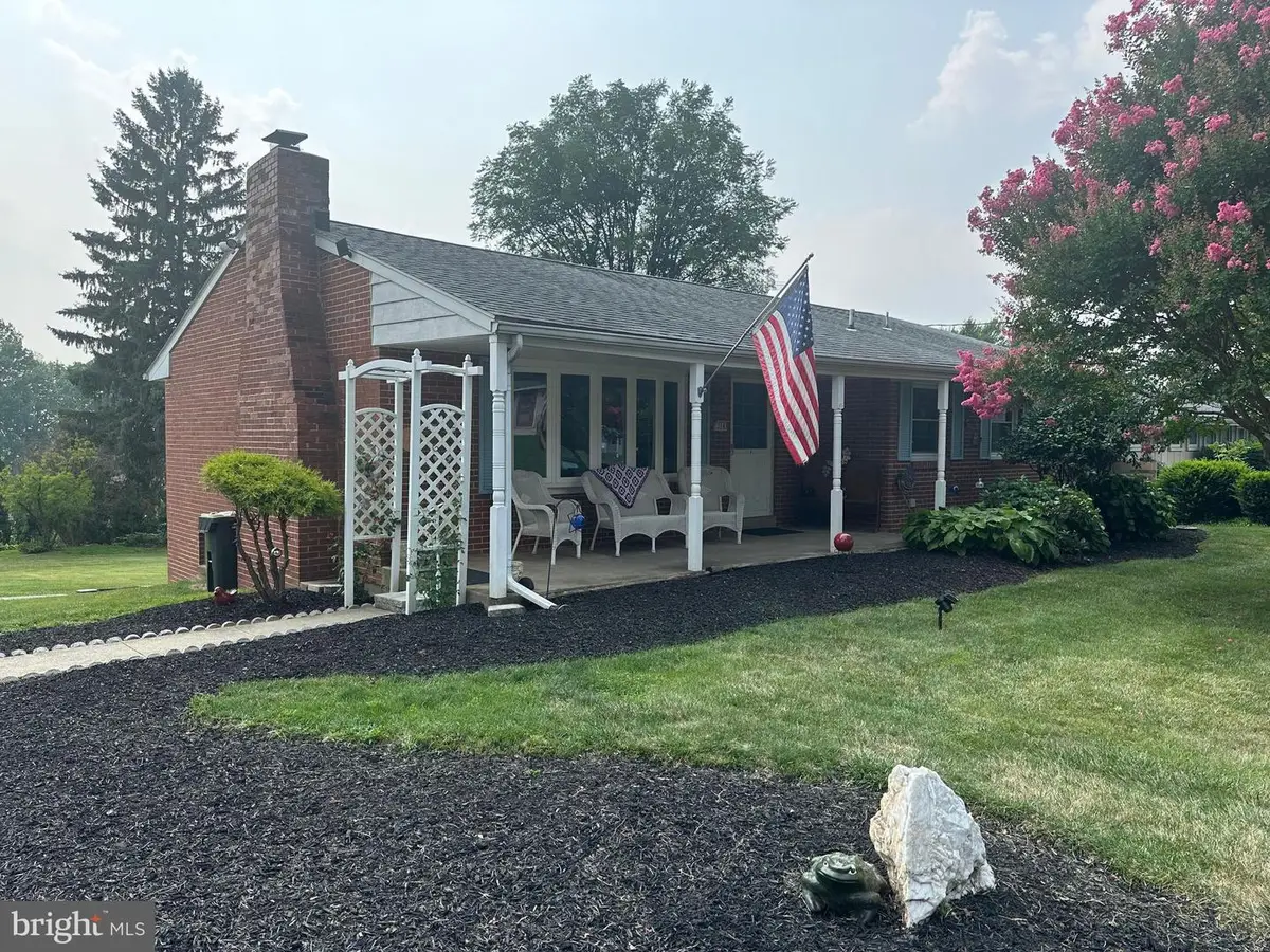 214 Whittier Ln, Lancaster, PA 17602 - #1