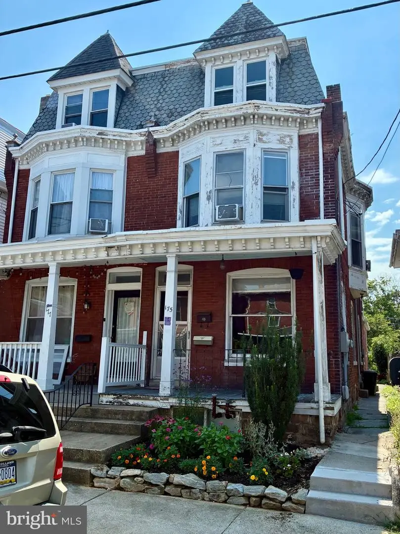 175 Church Ave, Ephrata, PA 17522 - #1