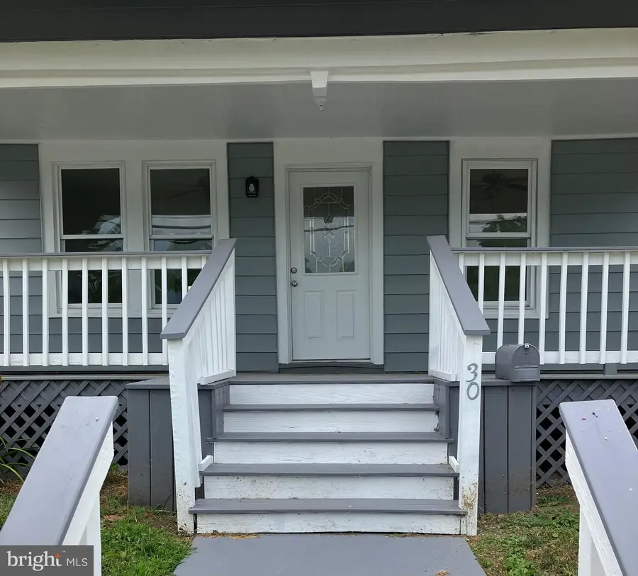 30 E Stiegel St, Manheim, PA 17545 - #2