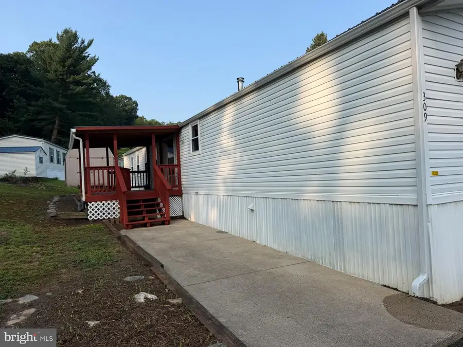 309 Poplar Ln, New Providence, PA 17560 - #3