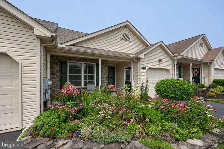 423 Thrush Dr, Manheim, PA 17545 - #3