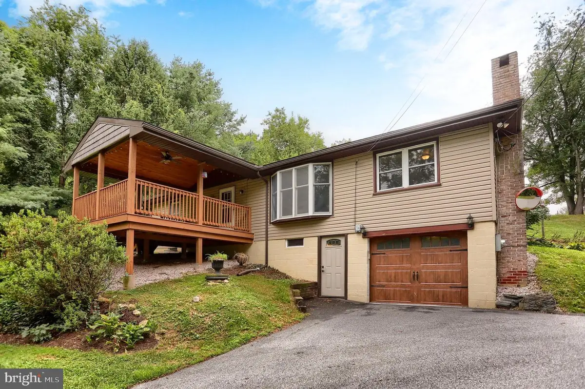 174 Marticville Rd, Lancaster, PA 17603 - #1