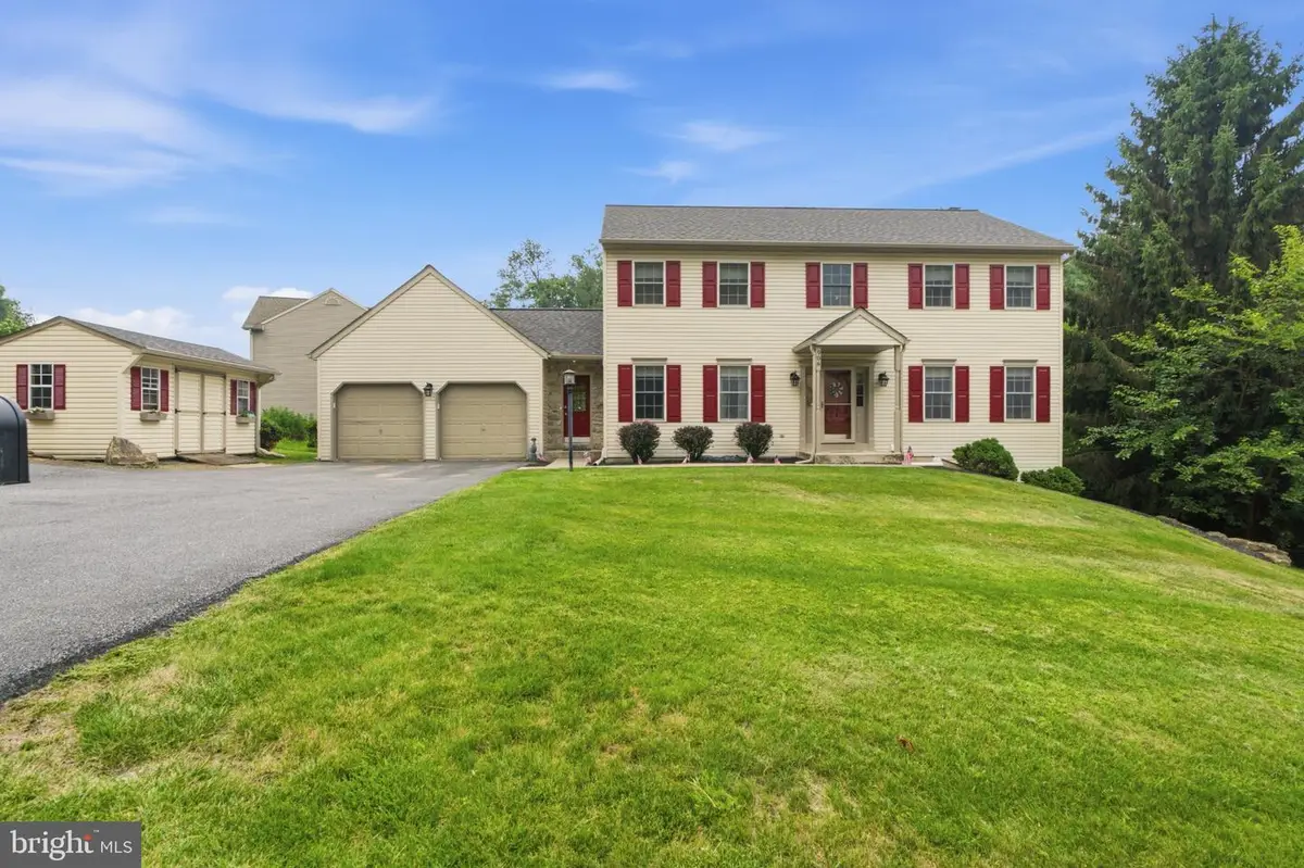906 Hidden Hollow Dr, Gap, PA 17527 - #1