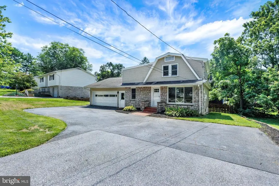 2050 Stonecrest Dr, Lancaster, PA 17601 - #3