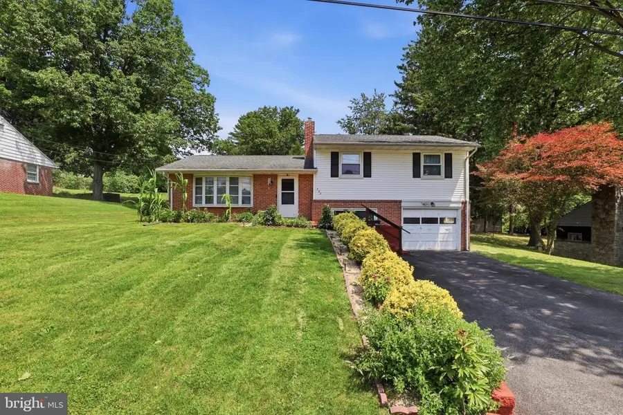 503 Fairway Dr, Lancaster, PA 17603 - #2