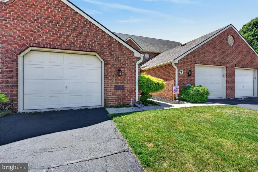 207 Pine Bridge Ln, Lancaster, PA 17603 - #3
