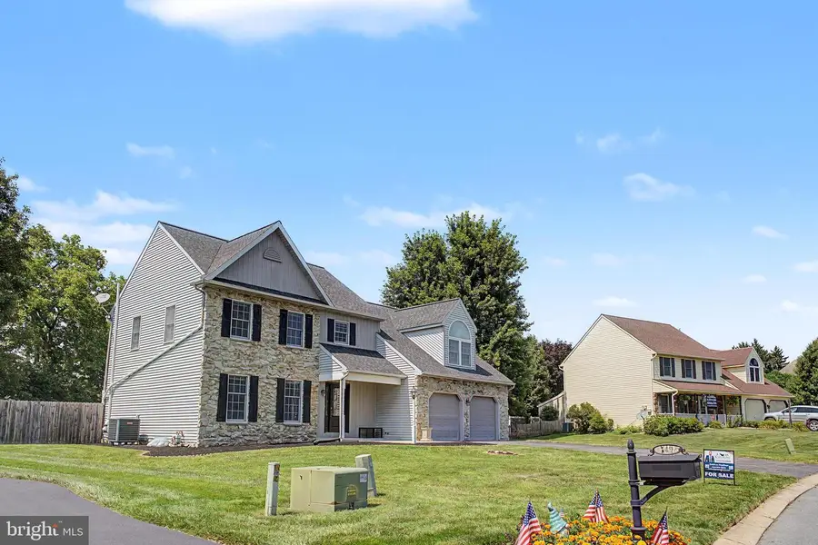 151 Strickler Run Dr, Columbia, PA 17512 - #2