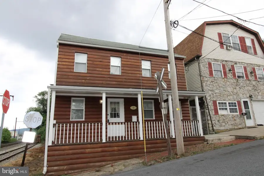 121 Perry St, Columbia, PA 17512 - #2