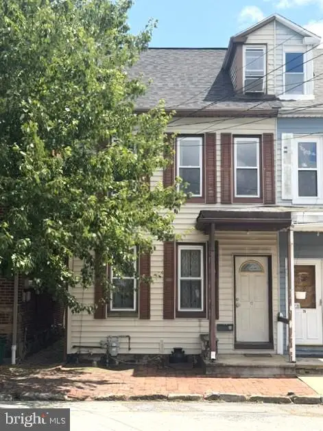 17 S Pine St, Marietta, PA 17547 - #1