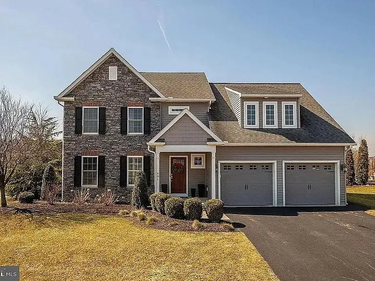601 Frome Ave, Lititz, PA 17543 - #1