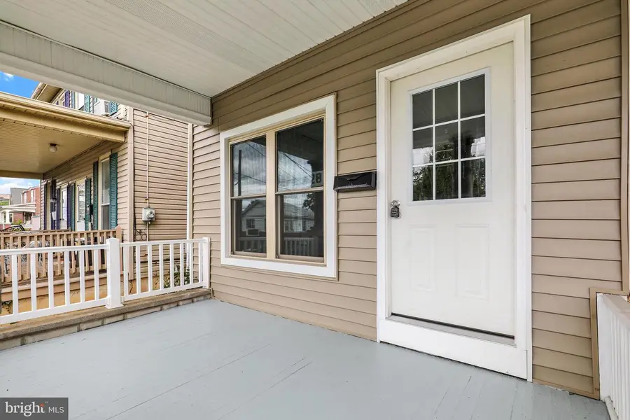 428 E Main St, Ephrata, PA 17522 - #2