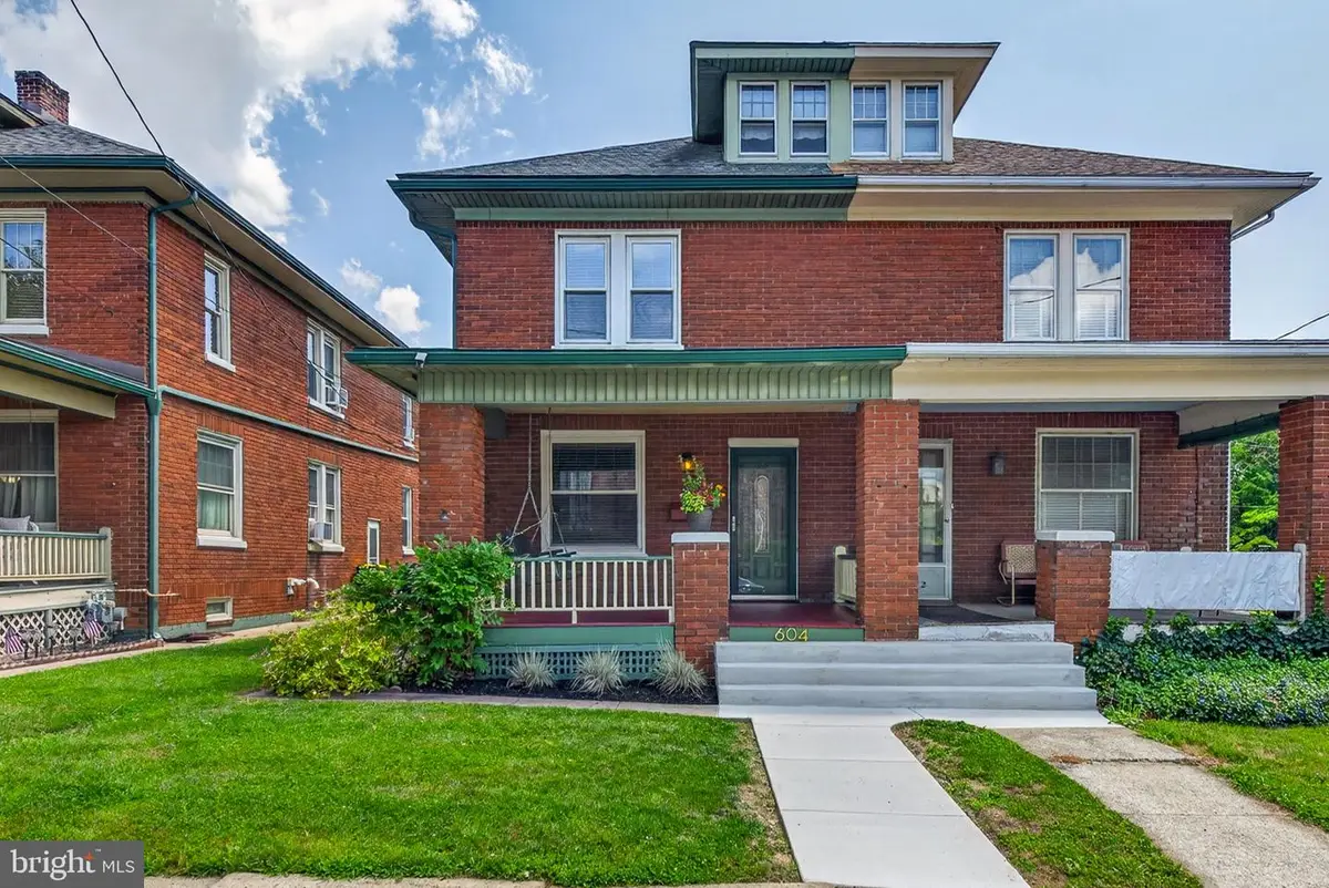 604 Chestnut St, Columbia, PA 17512 - #1
