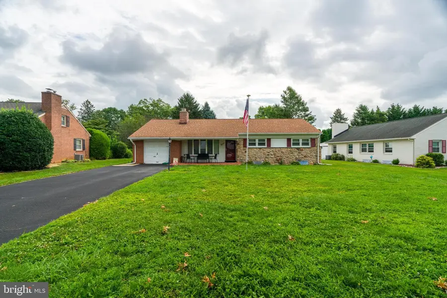 1711 Billview Dr, Lancaster, PA 17601 - #2