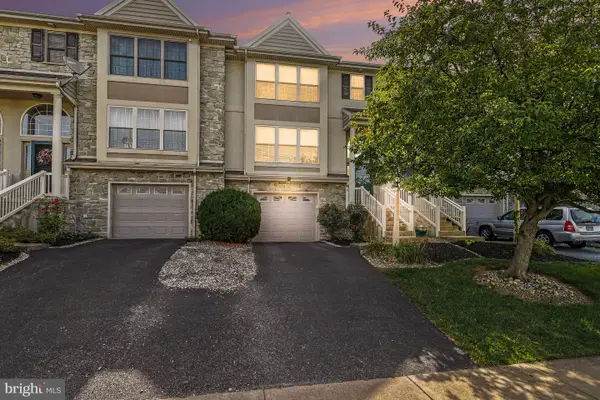 634 Lausch Ln, LANCASTER, PA 17601