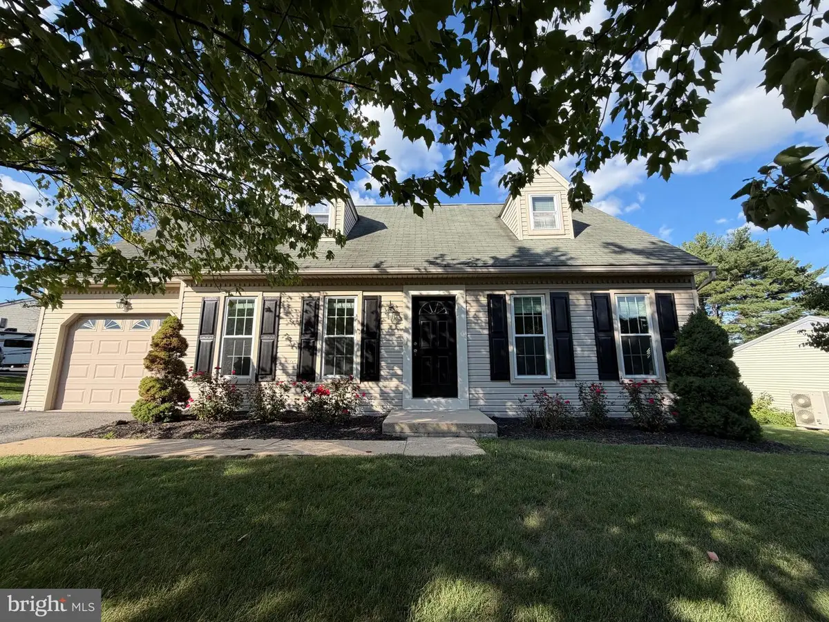 129 Buchland, Ephrata, PA 17522 - #1