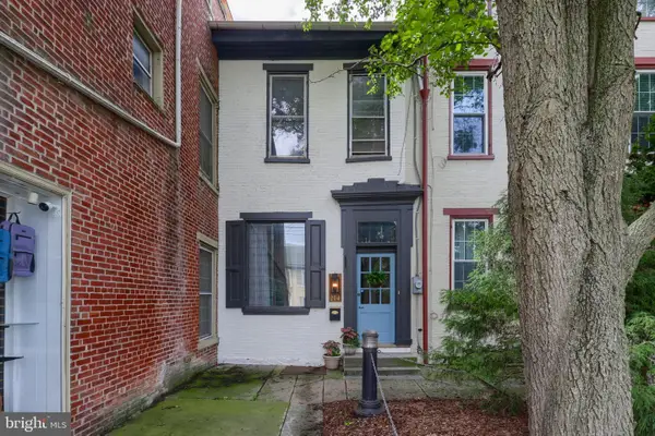 204 E Main St, MOUNT JOY, PA 17552