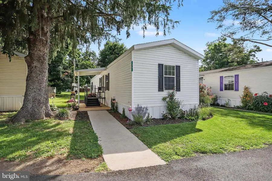53 Madge Dr, Lancaster, PA 17603 - #2