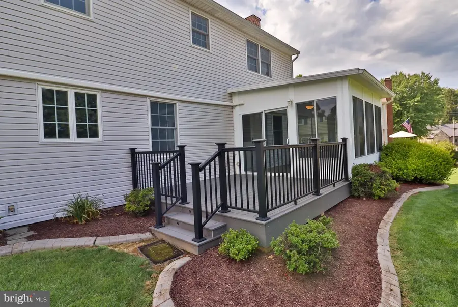 591 Crosswinds Dr, Lititz, PA 17543 - #2