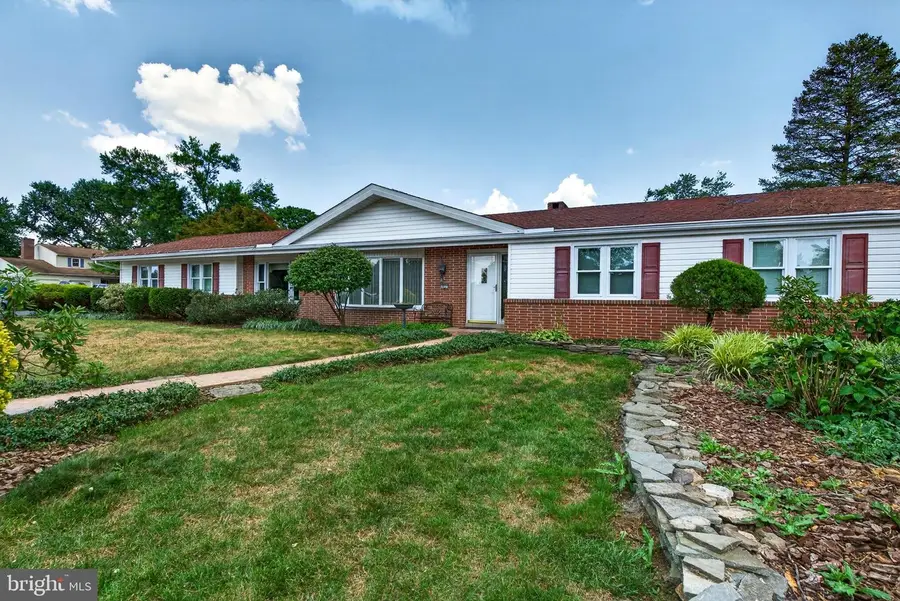 1957 Geraldson Dr, Lancaster, PA 17601 - #2