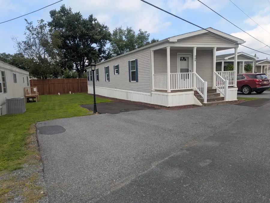 308 Don Dr, New Holland, PA 17557 - #2