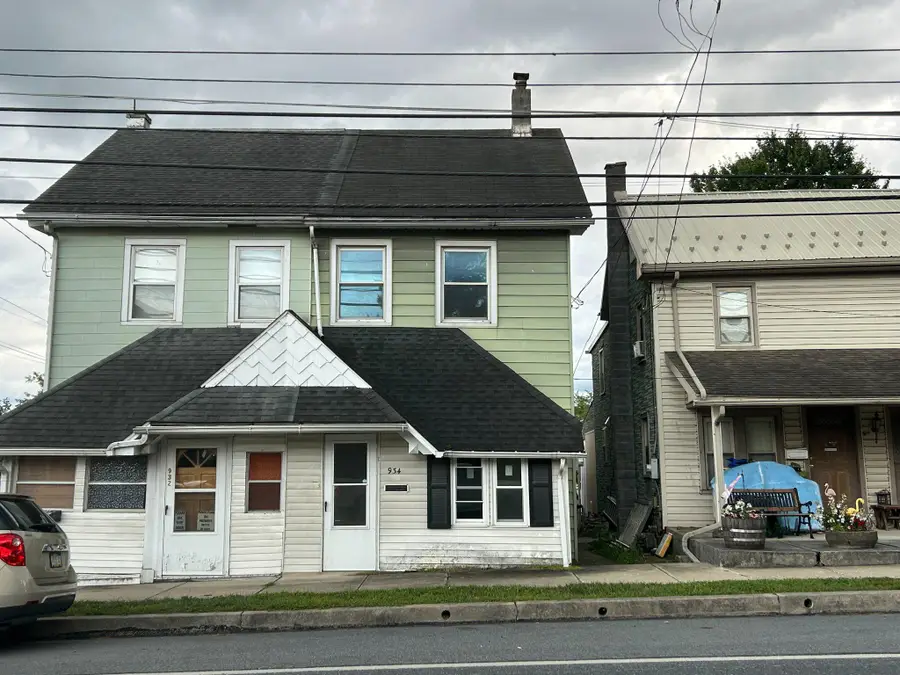 934 W Main St, Mount Joy, PA 17552 - #2