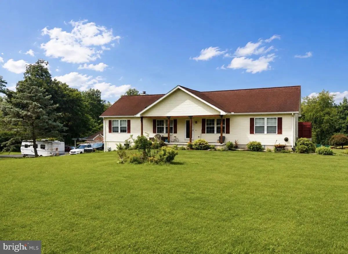 960 Mount Gretna Rd, Elizabethtown, PA 17022 - #1