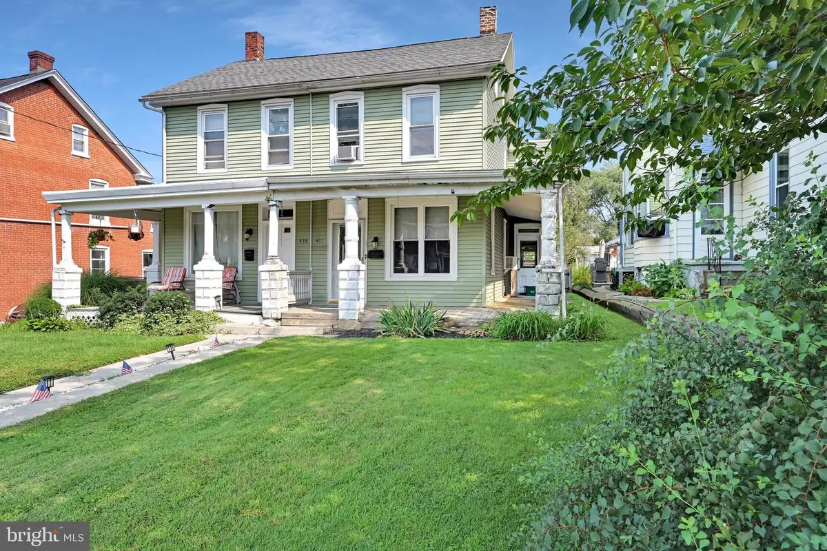 437 S State St, Ephrata, PA 17522 - #1