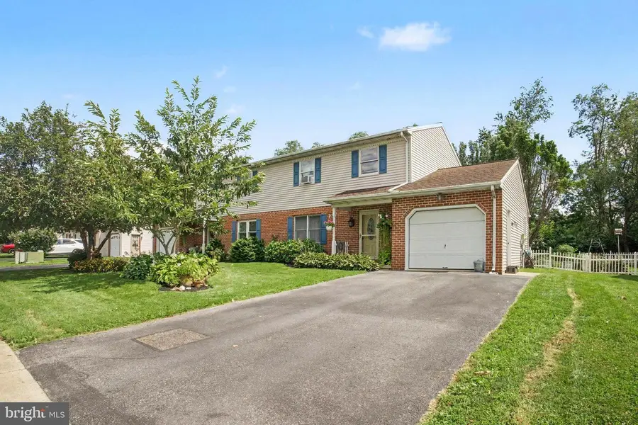 103 S 2nd St, Denver, PA 17517 - #2