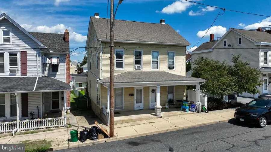 111 W Franklin St, Ephrata, PA 17522 - #2