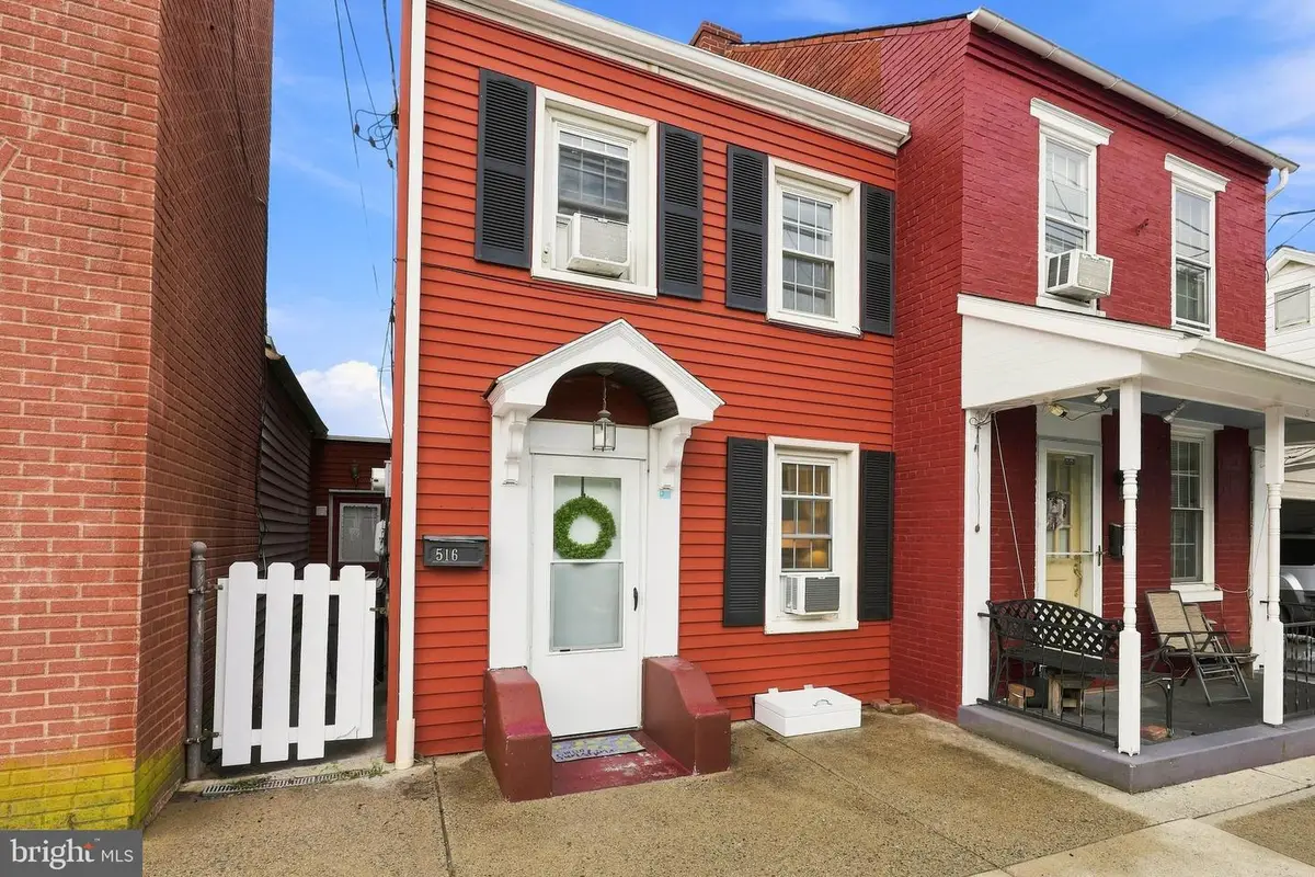 516 Union St, Columbia, PA 17512 - #1