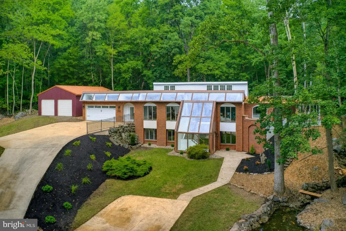 1353 Hilltop Rd, Narvon, PA 17555 - #1