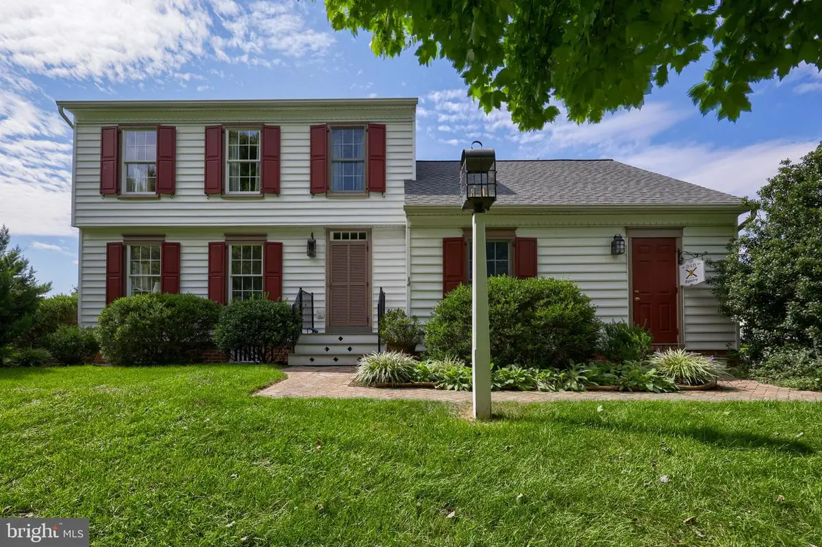 348 Squire Ln, Lititz, PA 17543 - #1