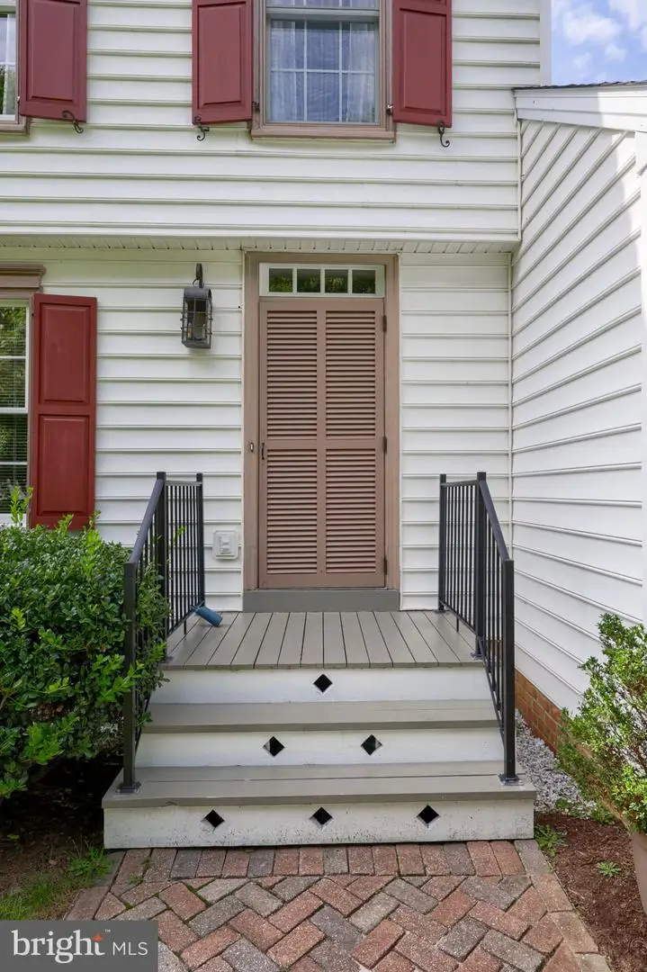 348 Squire Ln, Lititz, PA 17543 - #2